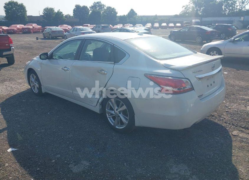 Photo 3 of 2015 Nissan Altima 2.5 SL (VIN 1N4AL3AP8FN400804)
