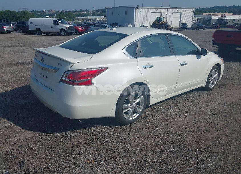 Photo 4 of 2015 Nissan Altima 2.5 SL (VIN 1N4AL3AP8FN400804)