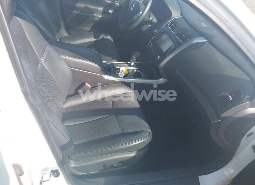 Photo 5 of 2015 Nissan Altima 2.5 SL (VIN 1N4AL3AP8FN400804)