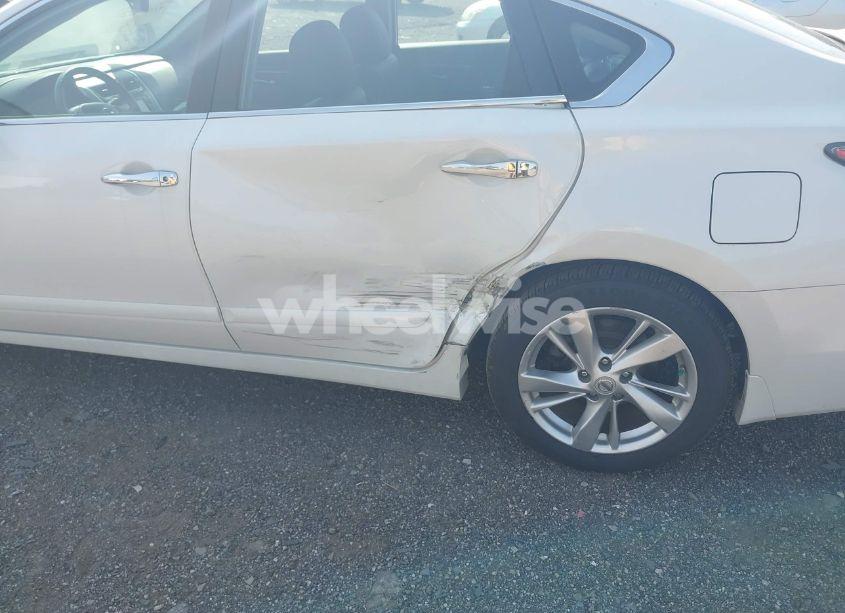 Photo 6 of 2015 Nissan Altima 2.5 SL (VIN 1N4AL3AP8FN400804)