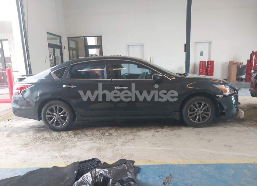 Photo 13 of 2015 Nissan Altima 2.5 S (VIN 1N4AL3AP8FN403878)