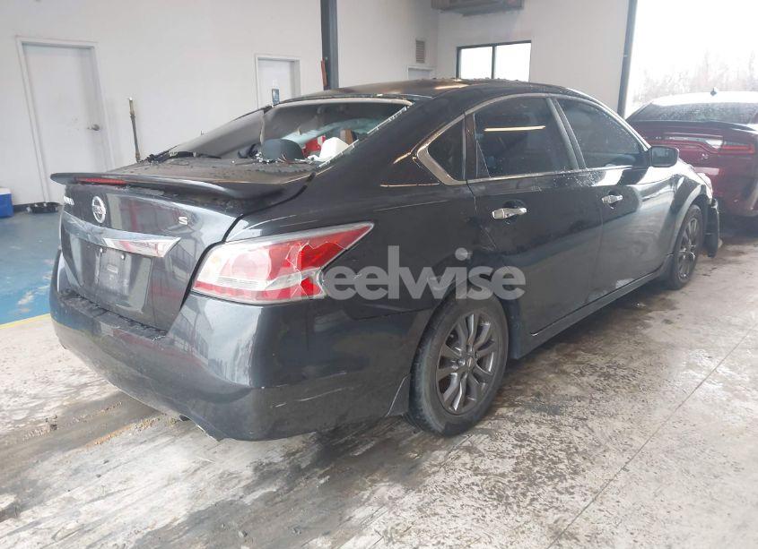 Photo 4 of 2015 Nissan Altima 2.5 S (VIN 1N4AL3AP8FN403878)