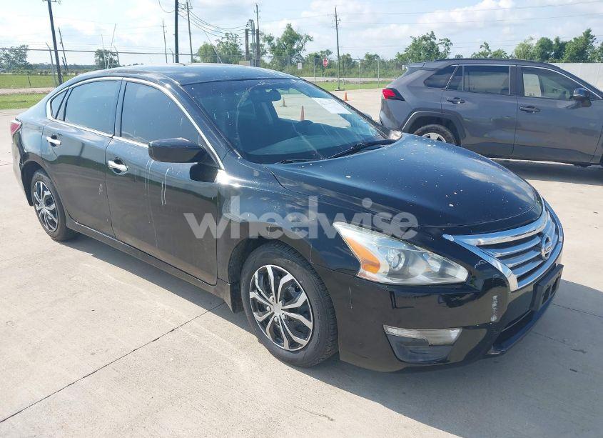 2015 Nissan Altima 2.5 S (VIN 1N4AL3AP8FN862974) main photo