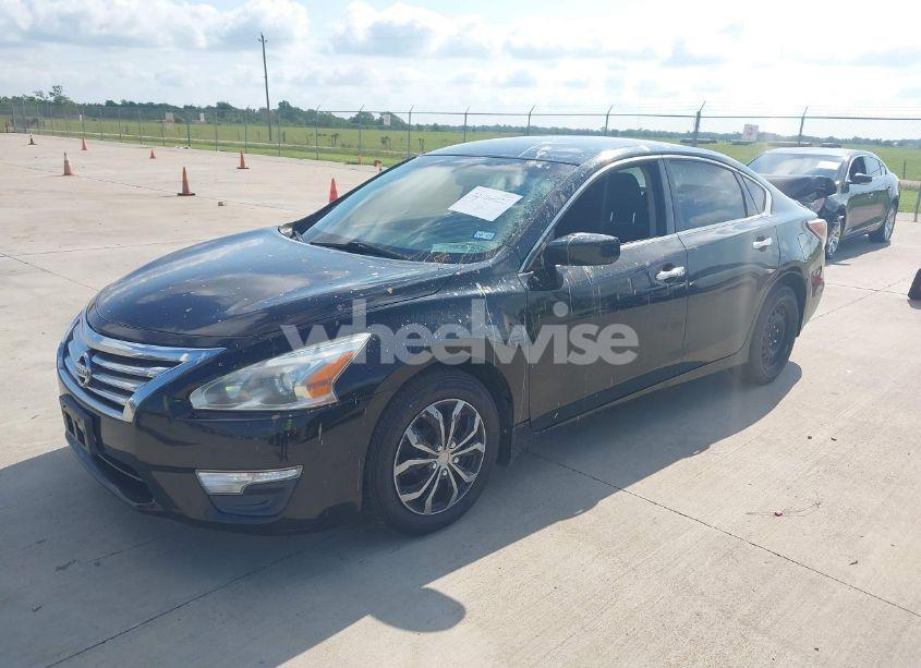 Photo 2 of 2015 Nissan Altima 2.5 S (VIN 1N4AL3AP8FN862974)