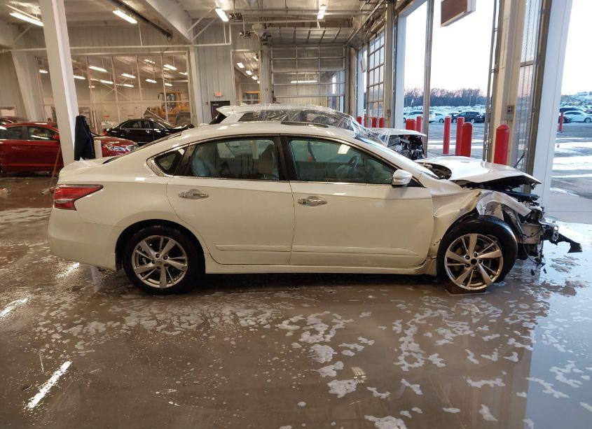 Photo 14 of 2015 Nissan Altima 2.5 SL (VIN 1N4AL3AP8FN866054)