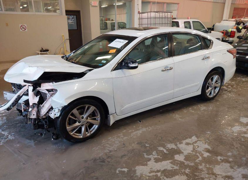 Photo 2 of 2015 Nissan Altima 2.5 SL (VIN 1N4AL3AP8FN866054)