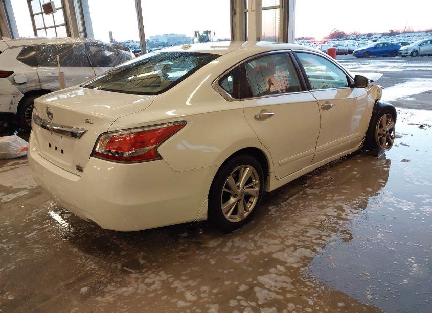 Photo 4 of 2015 Nissan Altima 2.5 SL (VIN 1N4AL3AP8FN866054)