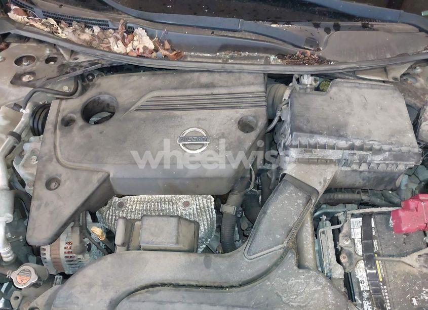 Photo 10 of 2015 Nissan Altima 2.5/2.5 S/2.5 SL/2.5 SV (VIN 1N4AL3AP8FN883128)