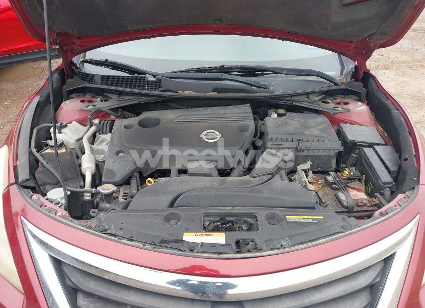 Photo 10 of 2015 Nissan Altima 2.5/2.5 S/2.5 SL/2.5 SV (VIN 1N4AL3AP8FN886501)