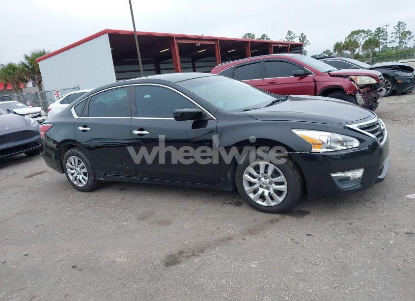 Photo 13 of 2015 Nissan Altima 2.5/2.5 S/2.5 SL/2.5 SV (VIN 1N4AL3AP8FN891150)