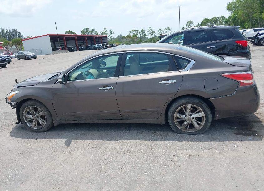 Photo 14 of 2015 Nissan Altima 2.5 SL (VIN 1N4AL3AP8FN911493)