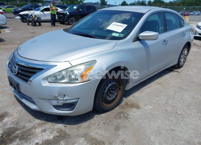 Photo 2 of 2015 Nissan Altima 2.5 S (VIN 1N4AL3AP8FN917388)
