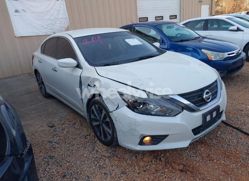 2016 Nissan Altima 2.5 SR (VIN 1N4AL3AP8GC125030) main photo