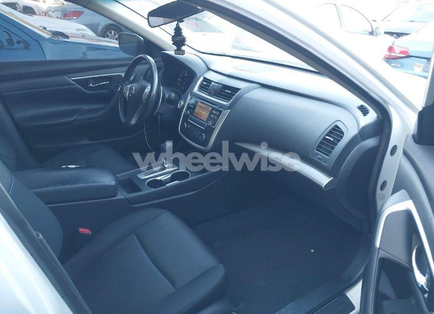 Photo 5 of 2016 Nissan Altima 2.5 SR (VIN 1N4AL3AP8GC125030)