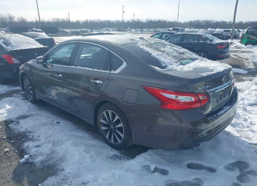 Photo 3 of 2016 Nissan Altima 2.5/2.5 S/2.5 SL/2.5 SR/2.5 SV (VIN 1N4AL3AP8GC127067)