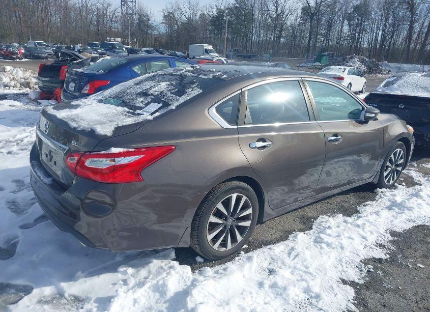 Photo 4 of 2016 Nissan Altima 2.5/2.5 S/2.5 SL/2.5 SR/2.5 SV (VIN 1N4AL3AP8GC127067)