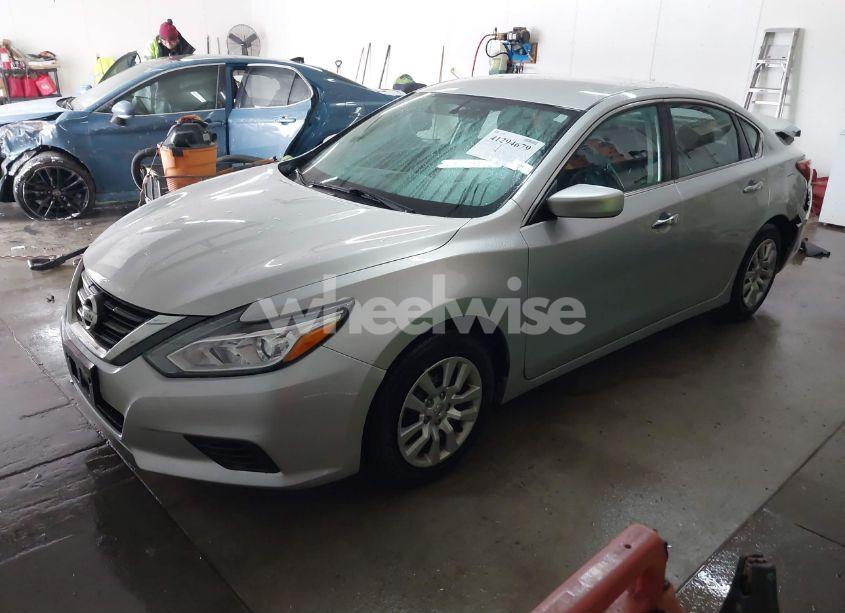 Photo 2 of 2016 Nissan Altima 2.5/2.5 S/2.5 SL/2.5 SR/2.5 SV (VIN 1N4AL3AP8GC155841)