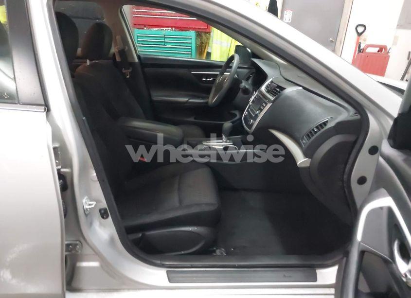 Photo 5 of 2016 Nissan Altima 2.5/2.5 S/2.5 SL/2.5 SR/2.5 SV (VIN 1N4AL3AP8GC155841)