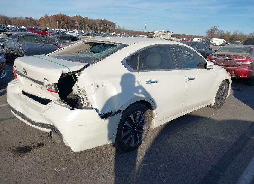 Photo 4 of 2016 Nissan Altima 2.5 SL (VIN 1N4AL3AP8GC163440)