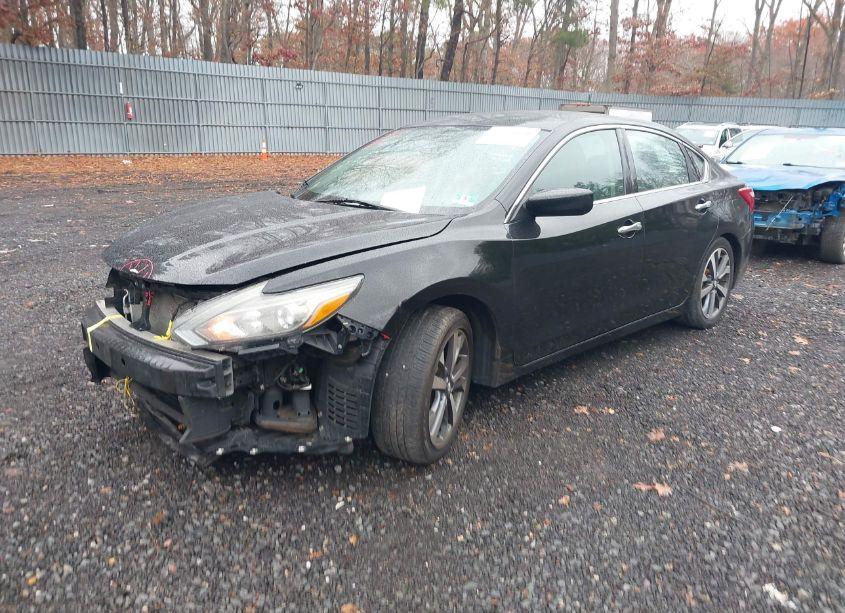 Photo 2 of 2016 Nissan Altima 2.5 SR (VIN 1N4AL3AP8GC173028)
