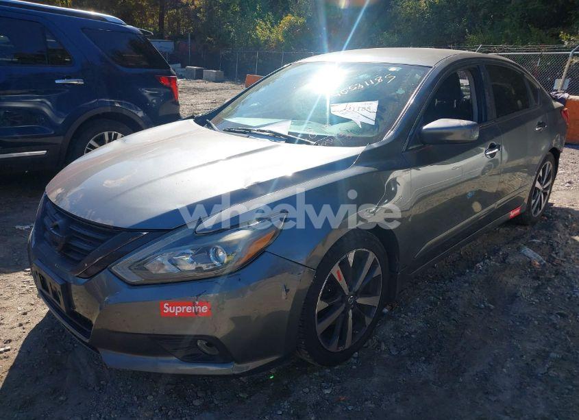 Photo 2 of 2016 Nissan Altima 2.5 SR (VIN 1N4AL3AP8GC207016)