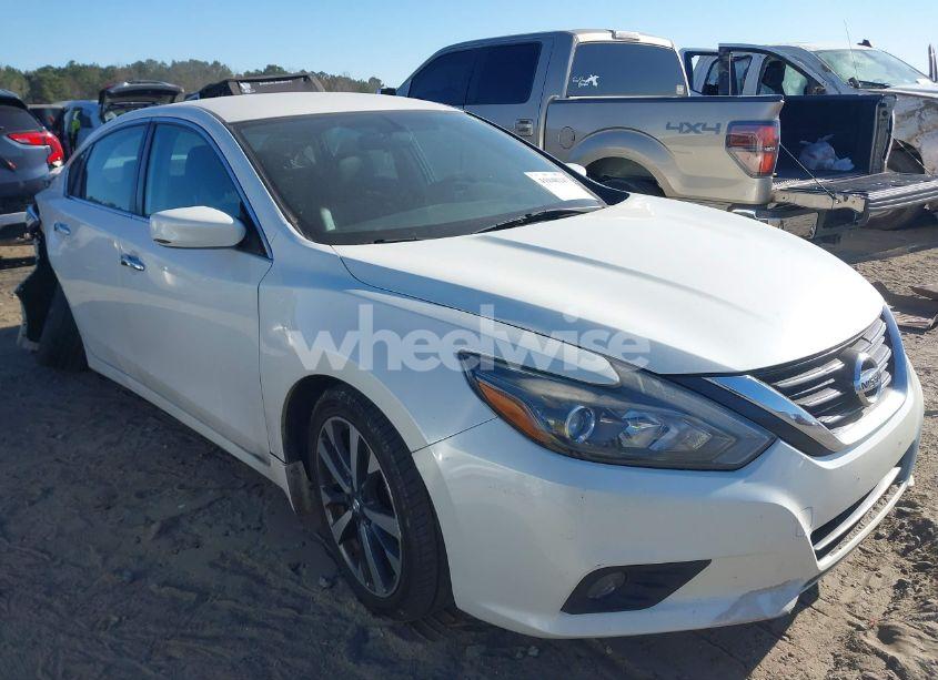 2016 Nissan Altima 2.5 SR (VIN 1N4AL3AP8GC224723) main photo