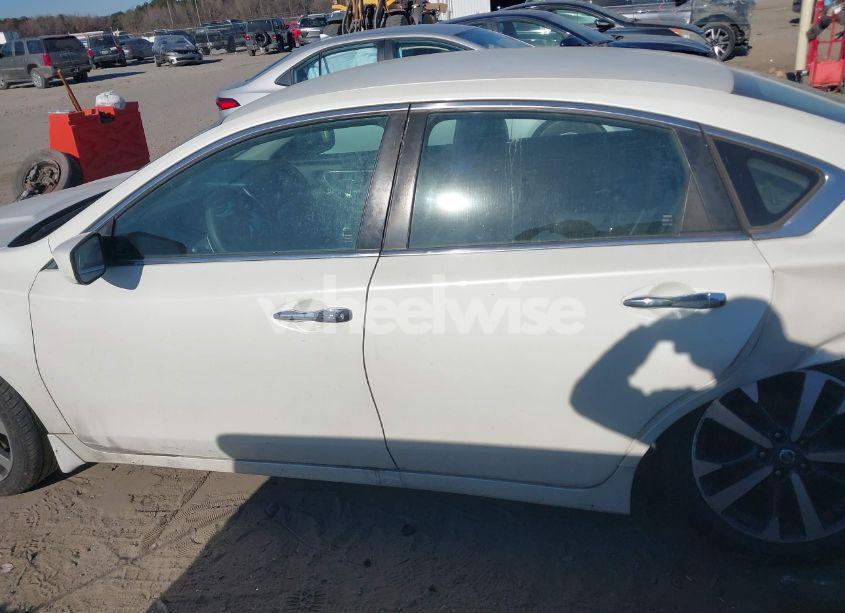 Photo 13 of 2016 Nissan Altima 2.5 SR (VIN 1N4AL3AP8GC224723)