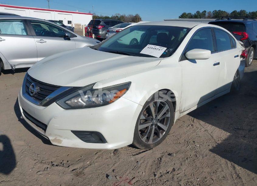 Photo 2 of 2016 Nissan Altima 2.5 SR (VIN 1N4AL3AP8GC224723)
