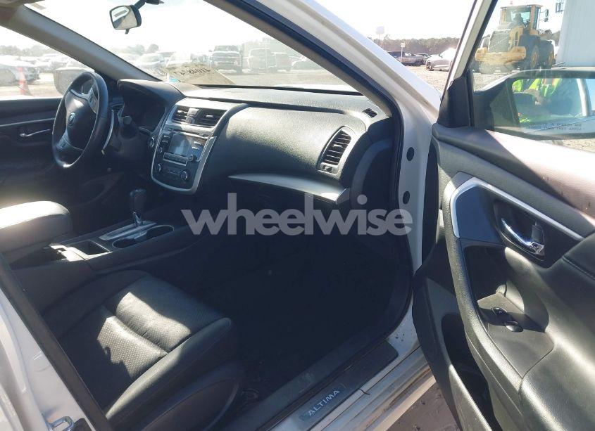 Photo 5 of 2016 Nissan Altima 2.5 SR (VIN 1N4AL3AP8GC224723)