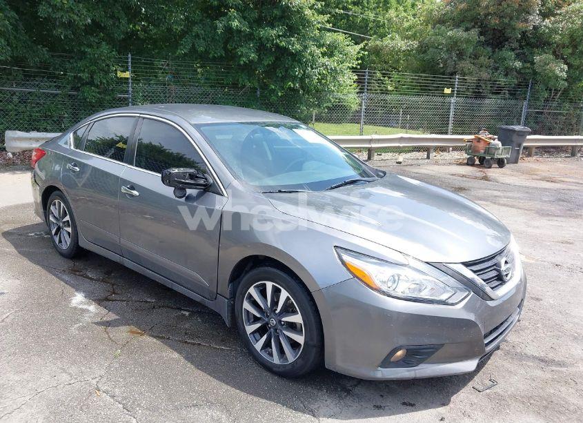 2016 Nissan Altima 2.5 SV (VIN 1N4AL3AP8GC239285) main photo