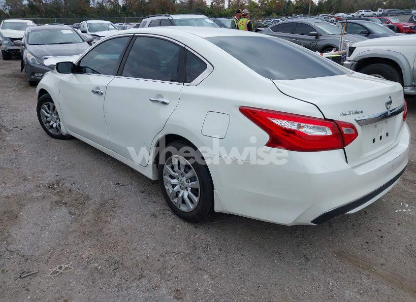 Photo 3 of 2016 Nissan Altima 2.5 S (VIN 1N4AL3AP8GC246303)