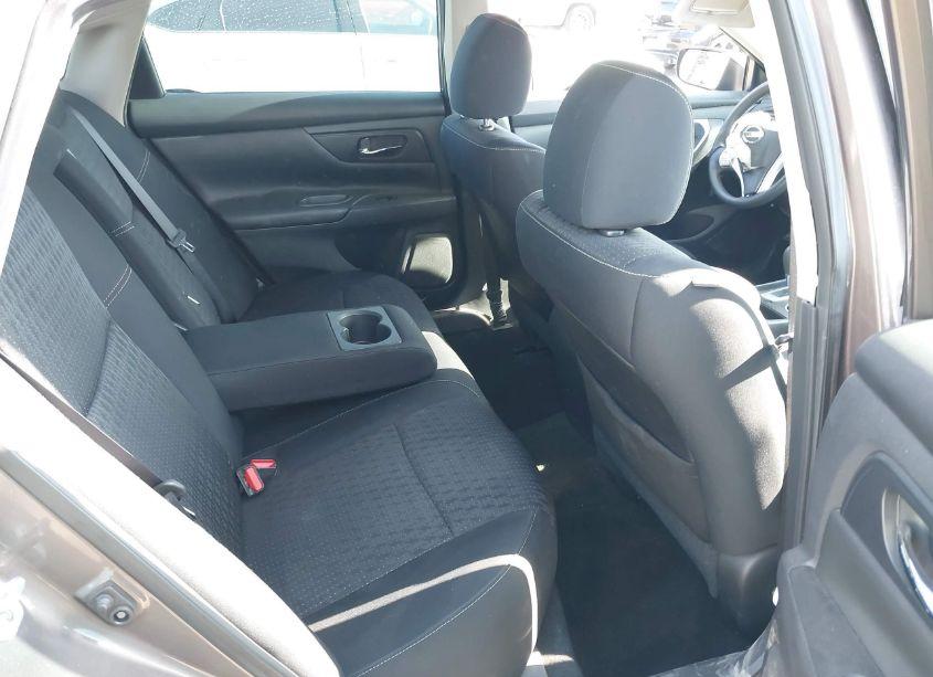Photo 8 of 2016 Nissan Altima 2.5 (VIN 1N4AL3AP8GC256877)