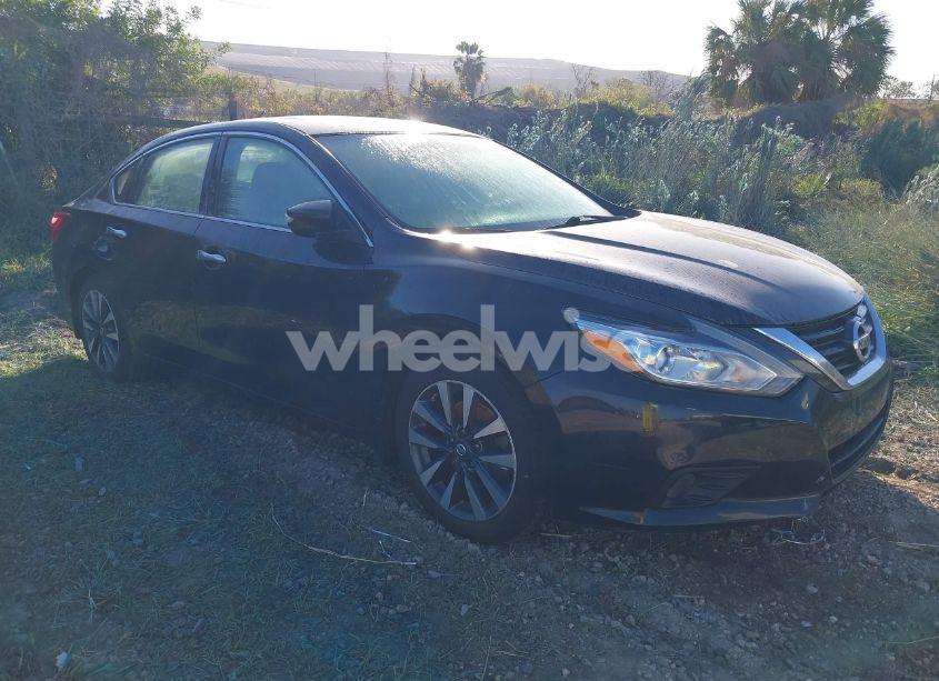 2016 Nissan Altima 2.5 SV (VIN 1N4AL3AP8GC267412) main photo