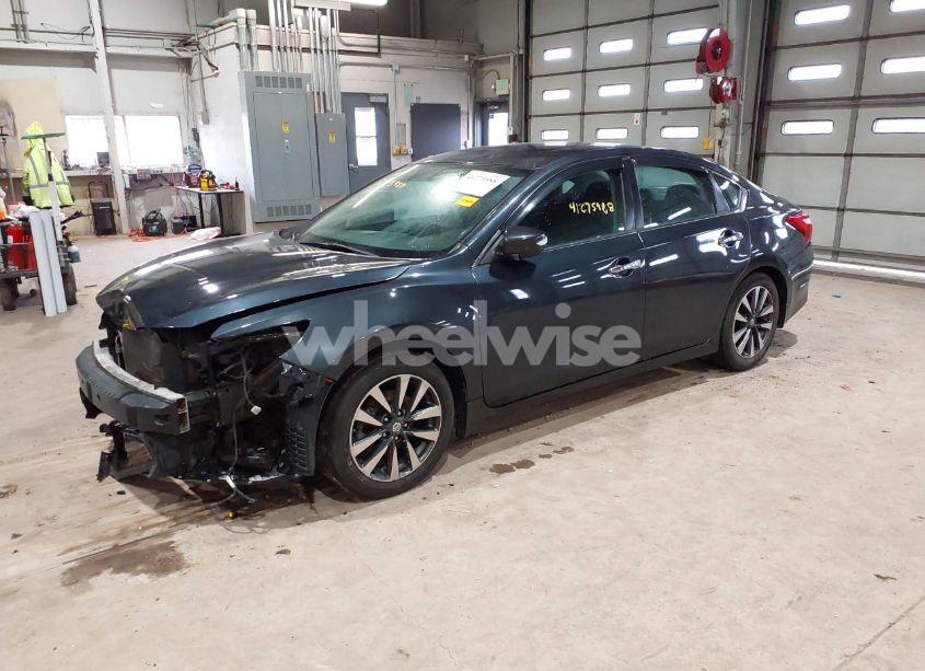 Photo 2 of 2016 Nissan Altima 2.5 SV (VIN 1N4AL3AP8GC280886)