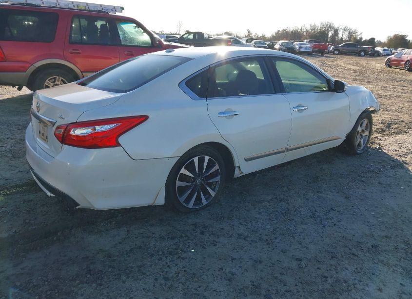 Photo 4 of 2016 Nissan Altima 2.5 SL (VIN 1N4AL3AP8GC284551)