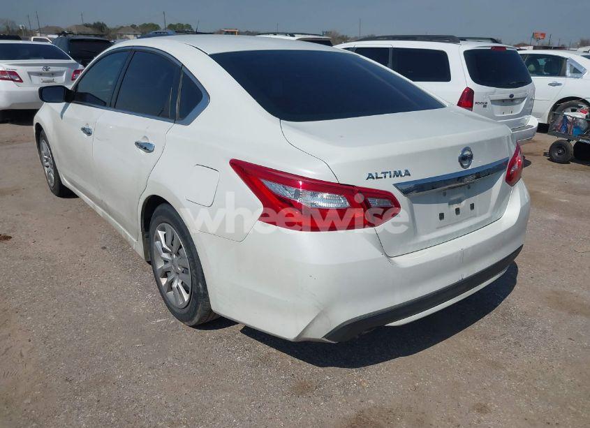 Photo 3 of 2016 Nissan Altima 2.5 S (VIN 1N4AL3AP8GN309081)