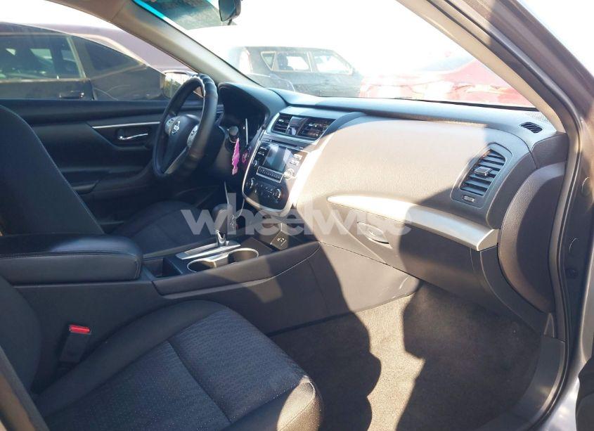 Photo 5 of 2016 Nissan Altima 2.5/2.5 S/2.5 SL/2.5 SR/2.5 SV (VIN 1N4AL3AP8GN309596)
