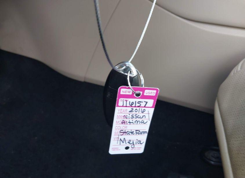 Photo 11 of 2016 Nissan Altima 2.5/2.5 S/2.5 SL/2.5 SR/2.5 SV (VIN 1N4AL3AP8GN309663)