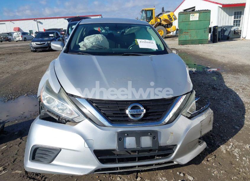 Photo 13 of 2016 Nissan Altima 2.5/2.5 S/2.5 SL/2.5 SR/2.5 SV (VIN 1N4AL3AP8GN325118)