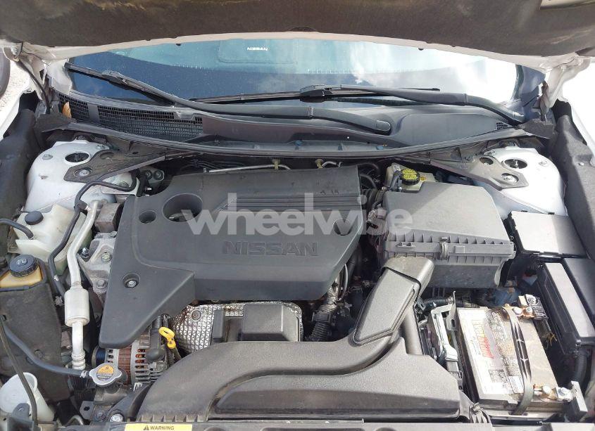 Photo 10 of 2016 Nissan Altima 2.5/2.5 S/2.5 SL/2.5 SR/2.5 SV (VIN 1N4AL3AP8GN327970)