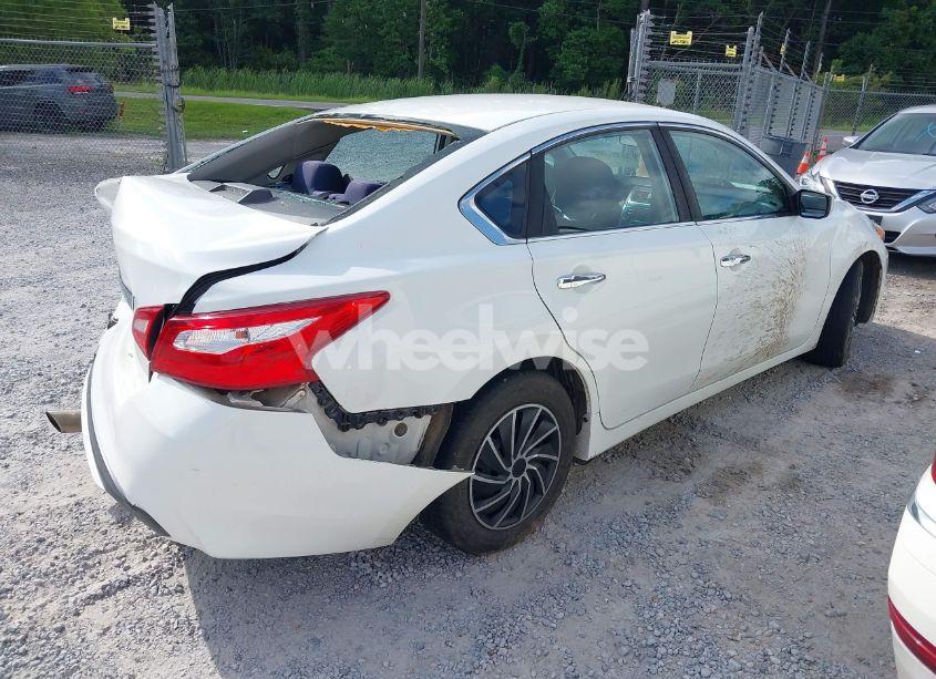 Photo 4 of 2016 Nissan Altima 2.5/2.5 S/2.5 SL/2.5 SR/2.5 SV (VIN 1N4AL3AP8GN327970)