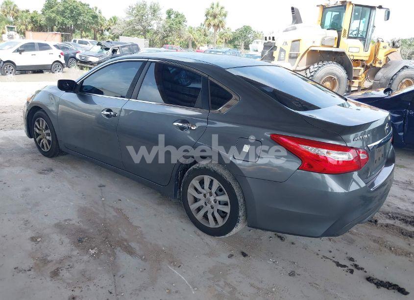 Photo 3 of 2016 Nissan Altima 2.5/2.5 S/2.5 SL/2.5 SR/2.5 SV (VIN 1N4AL3AP8GN329914)