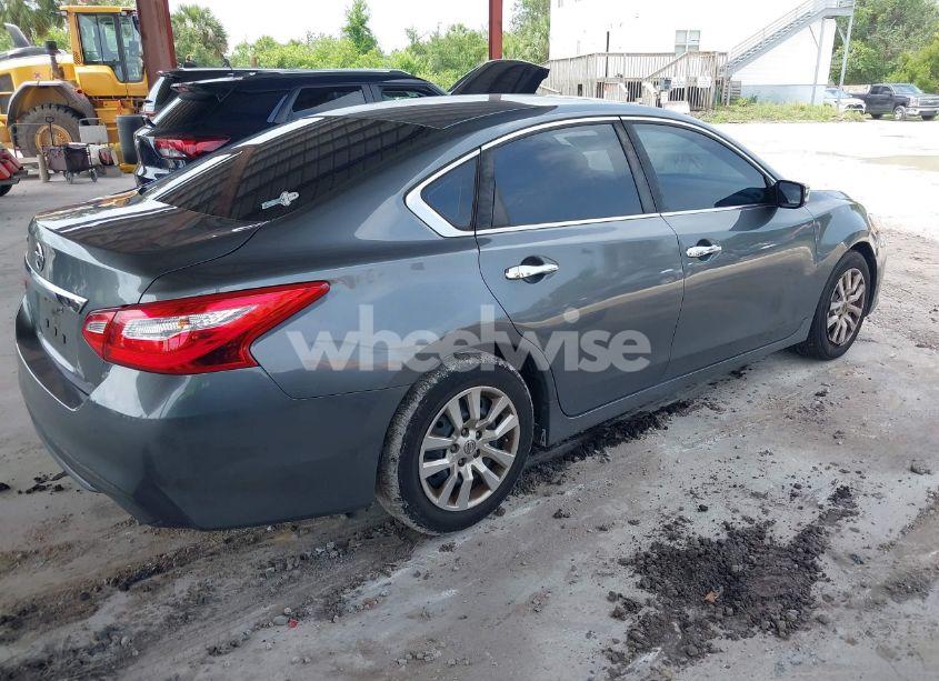 Photo 4 of 2016 Nissan Altima 2.5/2.5 S/2.5 SL/2.5 SR/2.5 SV (VIN 1N4AL3AP8GN329914)