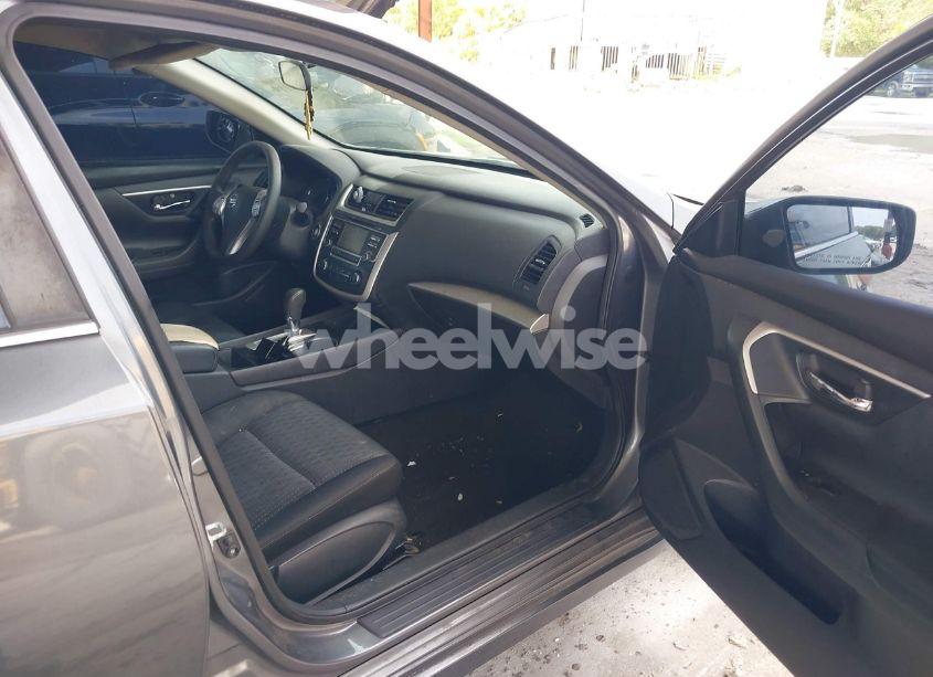 Photo 5 of 2016 Nissan Altima 2.5/2.5 S/2.5 SL/2.5 SR/2.5 SV (VIN 1N4AL3AP8GN329914)