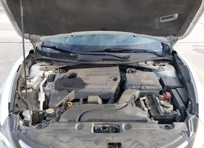 Photo 10 of 2016 Nissan Altima 2.5/2.5 S/2.5 SL/2.5 SR/2.5 SV (VIN 1N4AL3AP8GN332229)