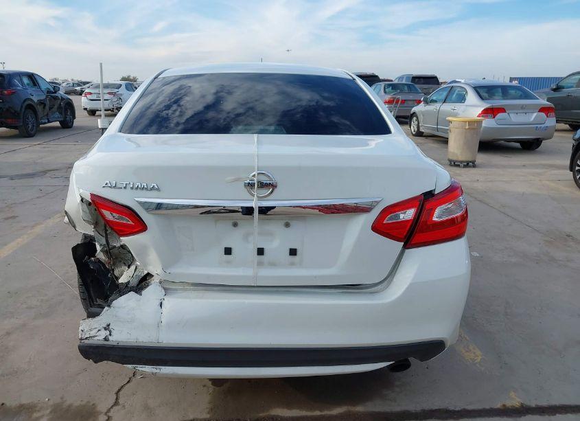 Photo 17 of 2016 Nissan Altima 2.5/2.5 S/2.5 SL/2.5 SR/2.5 SV (VIN 1N4AL3AP8GN332229)