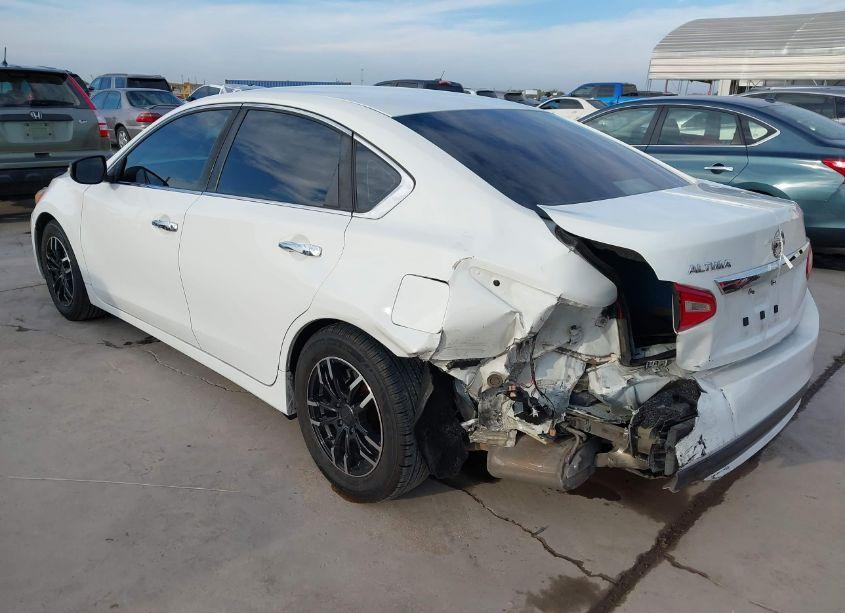 Photo 3 of 2016 Nissan Altima 2.5/2.5 S/2.5 SL/2.5 SR/2.5 SV (VIN 1N4AL3AP8GN332229)