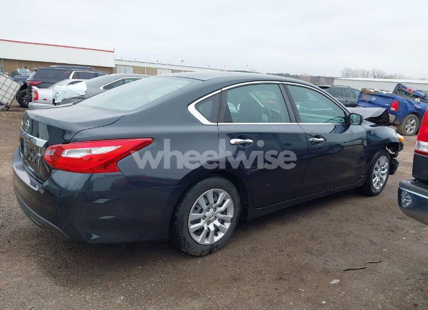 Photo 13 of 2016 Nissan Altima 2.5/2.5 S/2.5 SL/2.5 SR/2.5 SV (VIN 1N4AL3AP8GN354652)