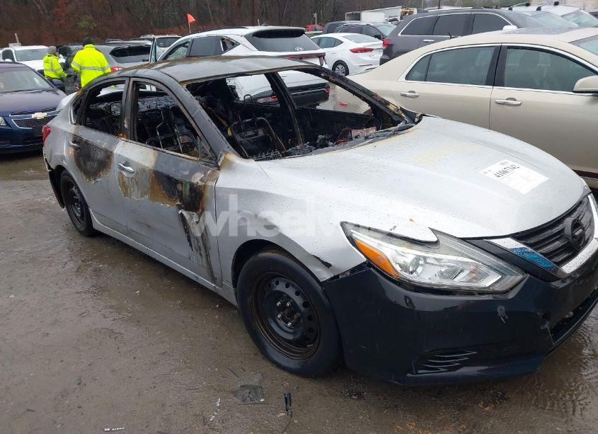 2016 Nissan Altima 2.5/2.5 S/2.5 SL/2.5 SR/2.5 SV (VIN 1N4AL3AP8GN354828) main photo