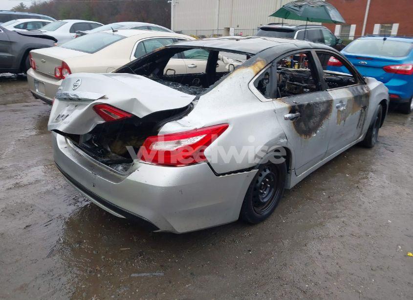 Photo 4 of 2016 Nissan Altima 2.5/2.5 S/2.5 SL/2.5 SR/2.5 SV (VIN 1N4AL3AP8GN354828)